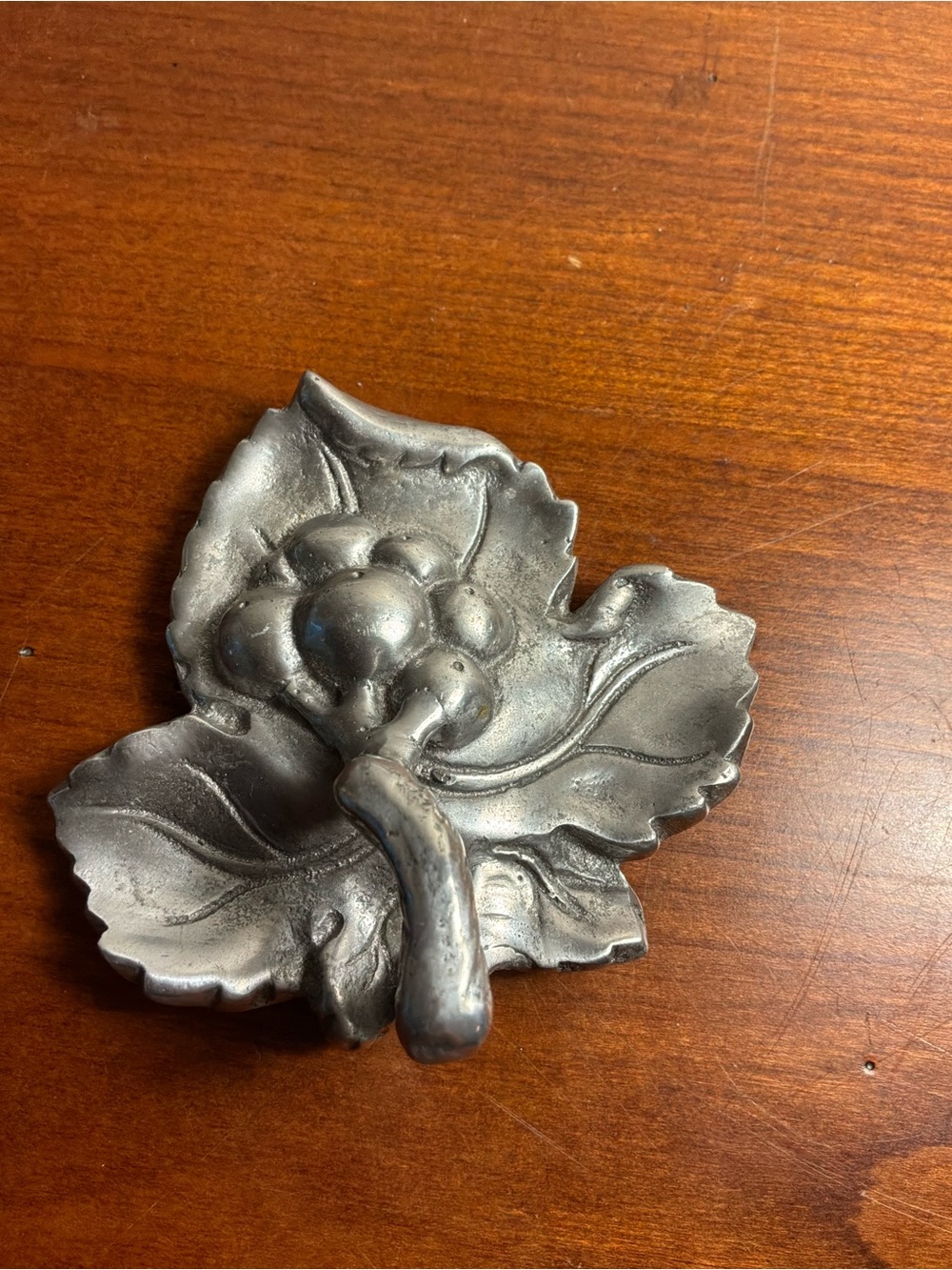 Arthur Court Silver Leaf & Berry Decorative Napkin Weight - Picture 2 of 5